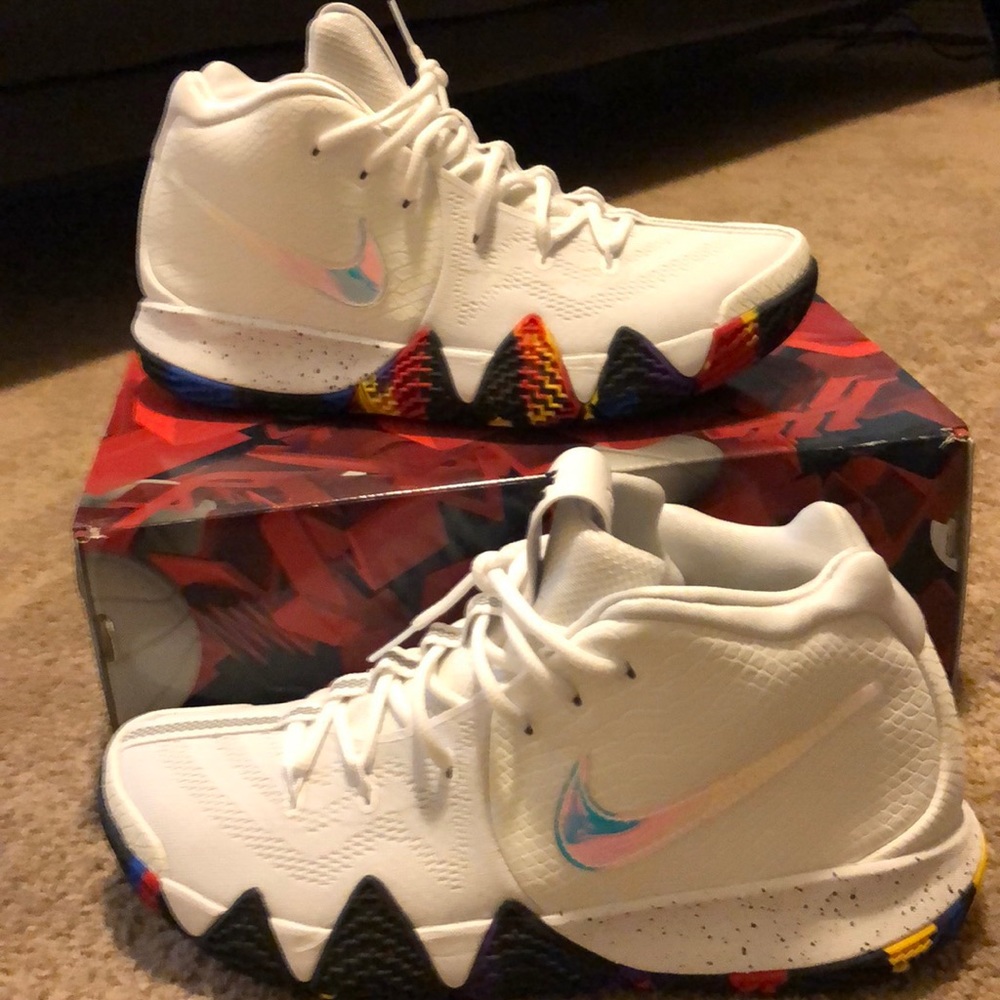 Nike Kyrie 4 NCAA